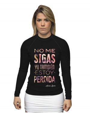 RASHGUARD FEMININO ESTOY PERDIDA 